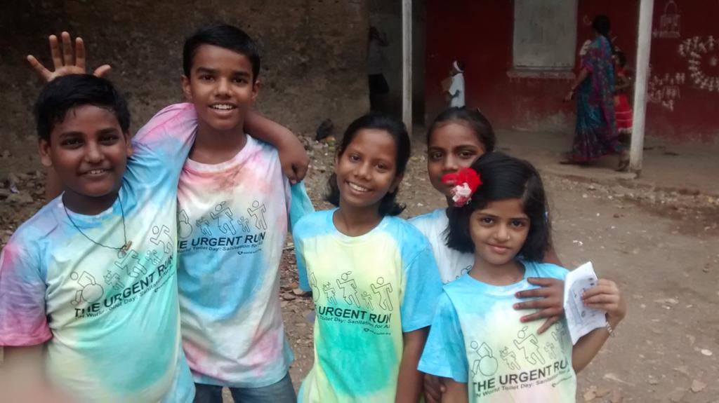 realitygives's tweet photo. @UrgentRunSG  winners of the #Dharavi #Sanitation Run, 'Team Indian Children' (they chose the name) @WorldToilet http://t.co/LQ1GDfQLVF
