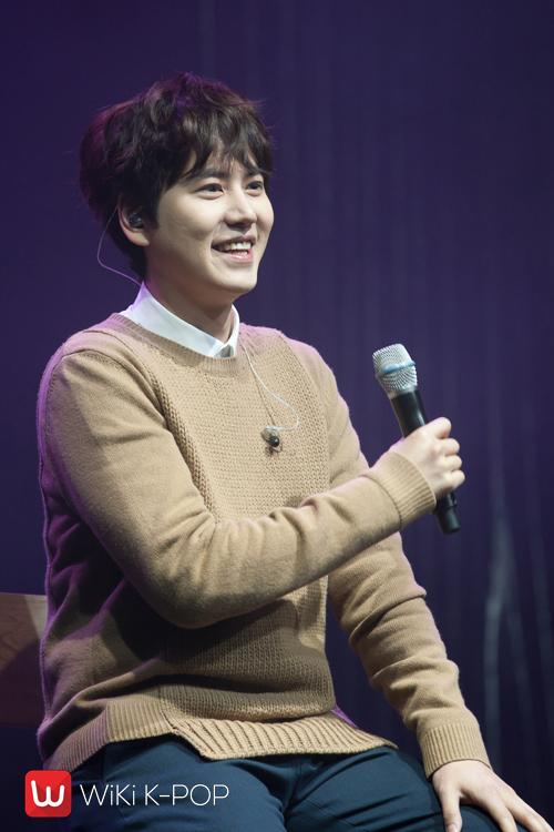WiKiKPOP's tweet photo. #Kyuhyun States “Broke into Tears After Looking at the Chart” http://t.co/eQPhZ1p5ra via @wikikpop #wikikpop #규현 http://t.co/dMrXKX30nb