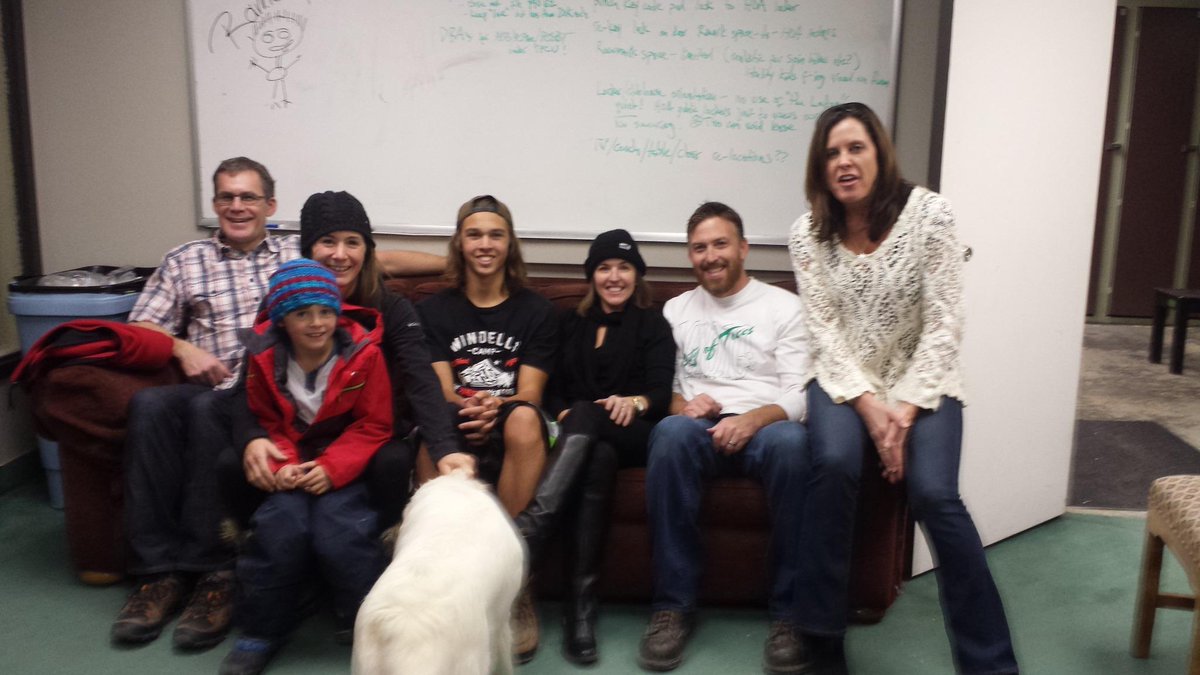 TeamPCUnited's tweet photo. Great volunteer party tonight- moved a ton of stuff to make way for Mary's office &amp; the team space looks great! http://t.co/Xq4YekHCz7