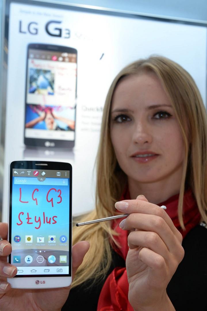 FORSELMAGZ's tweet photo. LG G3 Stylus ternyata pake chipset MTK, pantes bisa seharga RP 3 jutaan dengan kamera 13 MP http://t.co/XspFOfcaG8
