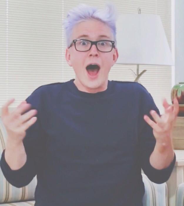 SprnkleofSchoee's tweet photo. JUST FOUND AN UNUSED LOST ITUNES GIFTCARD WHICH MEANS I NOW HAVE ENOUGH TO BUY @ConnorFranta's #CrownMusicCompilation http://t.co/178jInRFfo