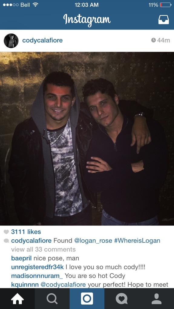 queerhoof's tweet photo. oh my god look at the caption #whereislogan http://t.co/stnywnmC4Z