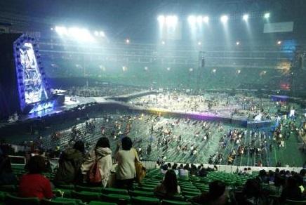 헤이밍 En Twitter 嵐 Live Tour 14福岡ドームステージ 今回バックステージはないです 花道だけ 拾い画 Http T Co Qogulinhuc