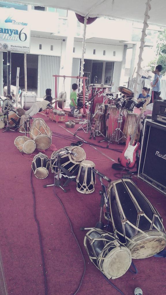 Azis Toyo (@azistoyo) on Twitter photo Ayo di order Kontenporer Music Percussion <a href="/agung_coplax/">Agung Coplax</a> <a href="/wahyuuee/">Wahyu Jual Diamond Ml</a> <a href="/dadangvivaldi/">Dadang Dwi Septiyan</a> Ayo di order Kontenporer Music Percussion <a href="/agung_coplax/">Agung Coplax</a> <a href="/wahyuuee/">Wahyu Jual Diamond Ml</a> <a href="/dadangvivaldi/">Dadang Dwi Septiyan</a>
