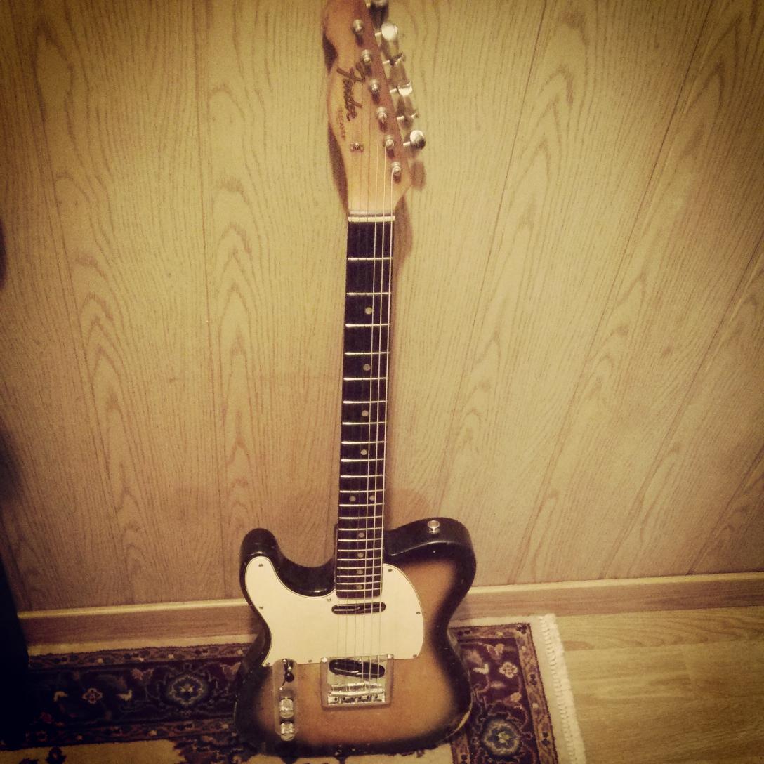 Tacoamps's tweet photo. Servicing Fender Telecaster 1967 (left-handed) http://t.co/6srgiALoIy