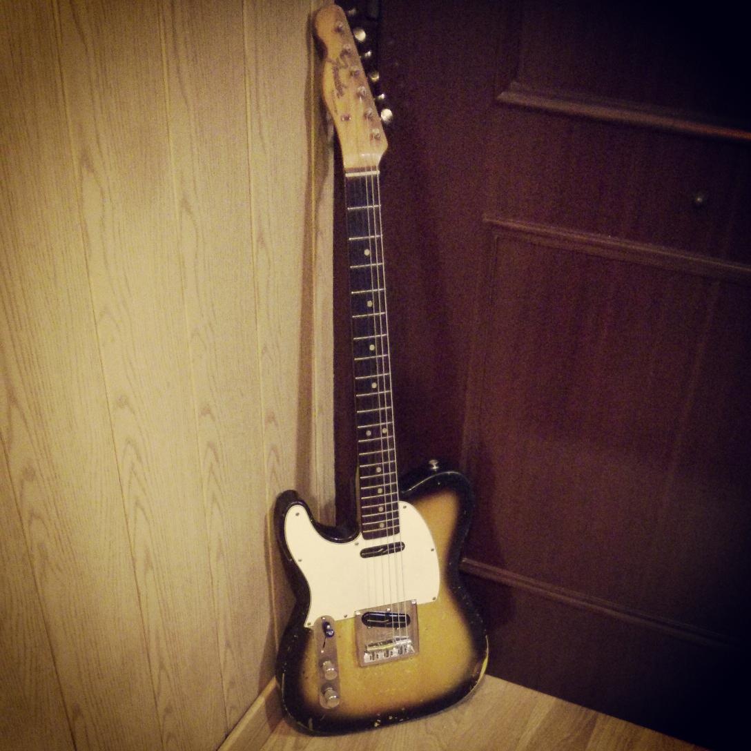 Tacoamps's tweet photo. Servicing Fender Telecaster 1967 (left-handed) http://t.co/6srgiALoIy