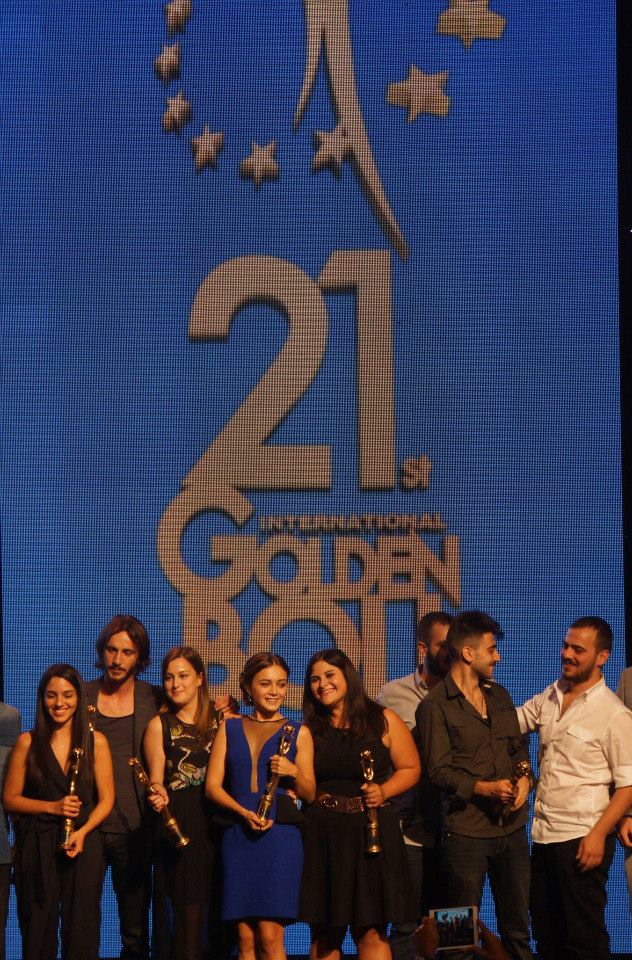 Altın Koza’da en iyi yönetmen, en iyi kadın ve erkek oyuncu dahil 6 ödül alan Deniz Seviyesi Sinemalarda!@DamlaSonmez