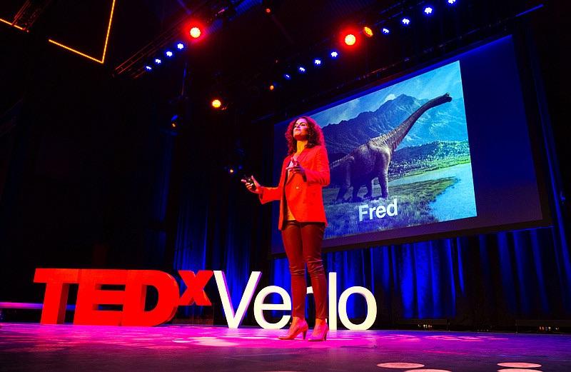 KristianEsser's tweet photo. RT @TEDxVenlo: #TEDxVenlo New liveblog about @Marlon_Huysmans. Connect the buildings.
http://t.co/wigBKiXcKI http://t.co/N7DTU3lQzb