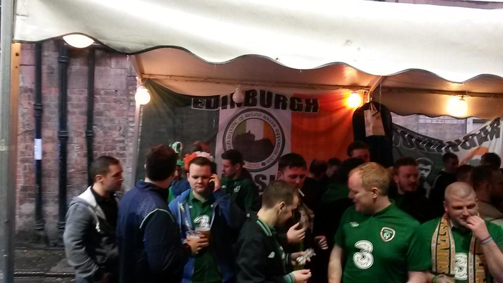 EdinburghRISSC's tweet photo. The flag is up!!! #COYBIG http://t.co/aYdgqYUjhy