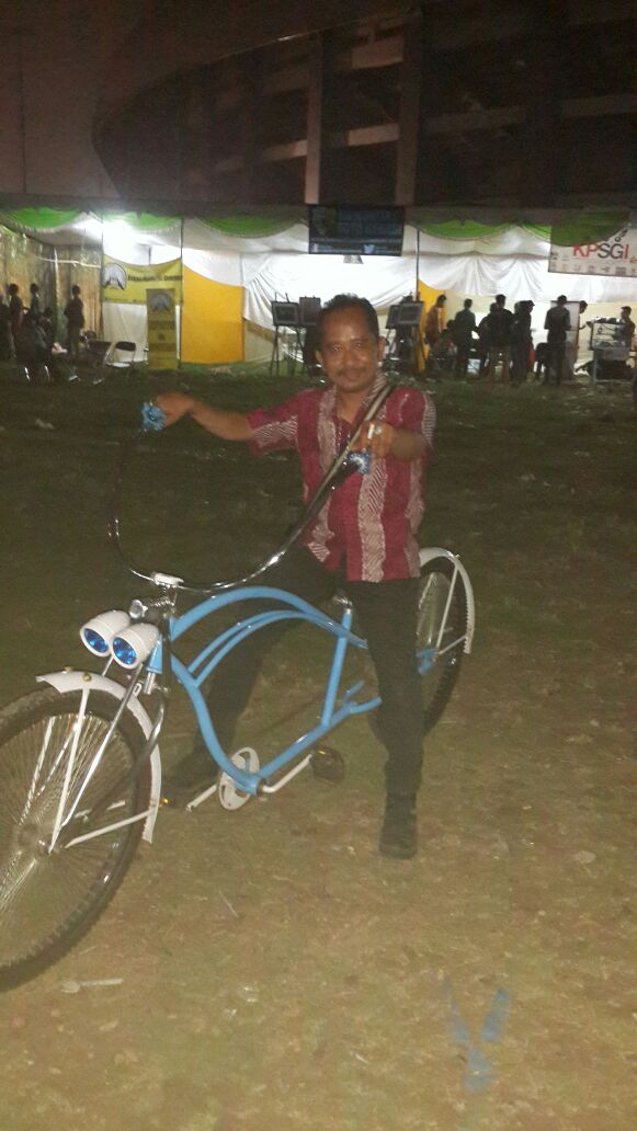 Aki" gaul, ketua bidang seni dan budaya...Ade Rianto "Ricky Greget"