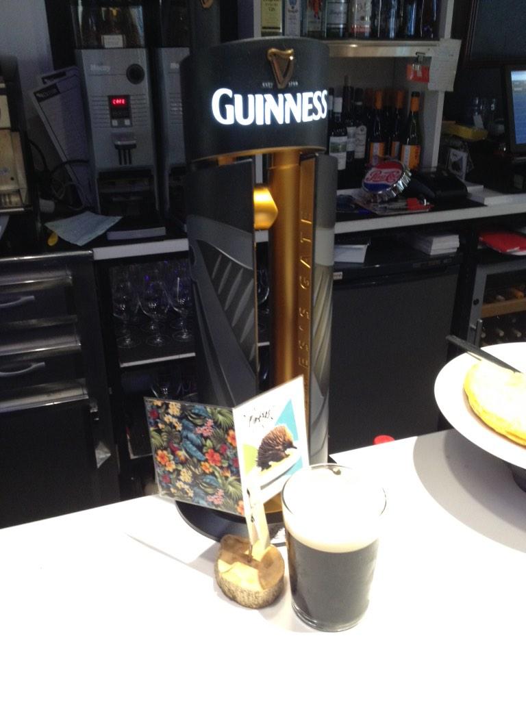 OrruaBar's tweet photo. Ya podéis catar Guinness! http://t.co/NQqbemqE1K