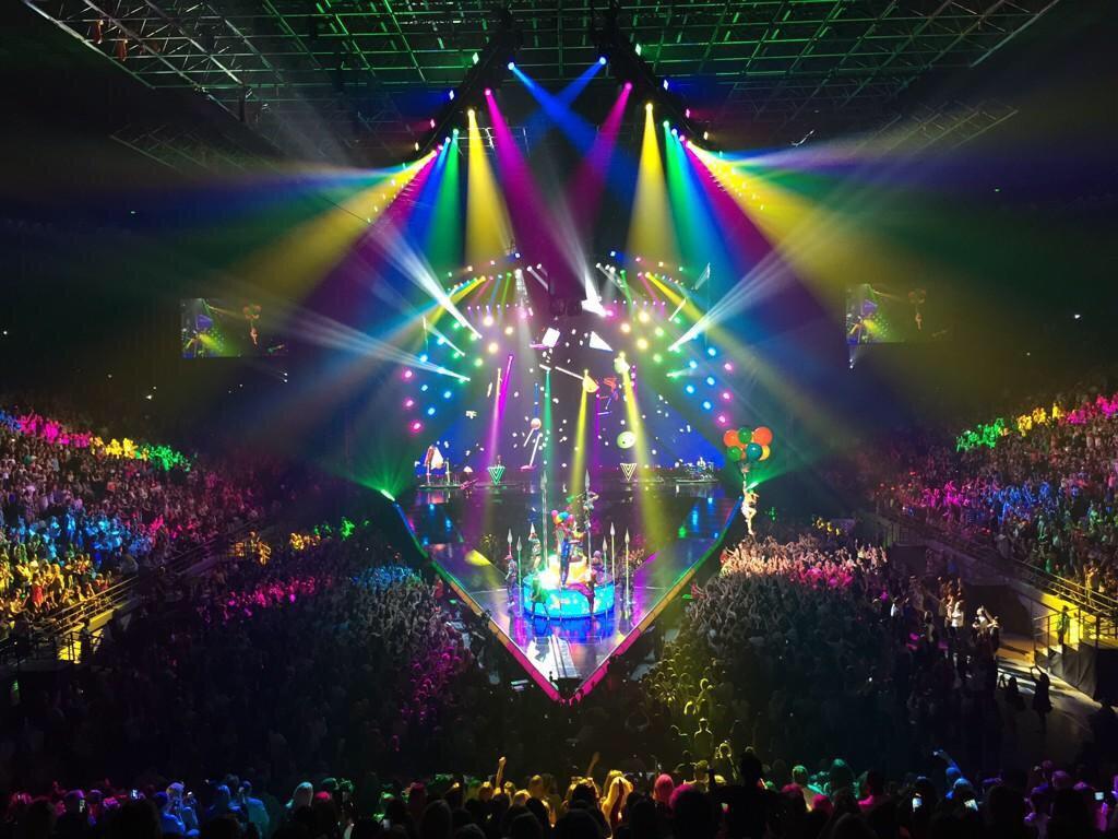 The Prismatic World Tour (II) » ''2014 Top Female Tour'' - Tokyo, JAP | +154M$ - Página 31 B2Z8gAKIcAAl821