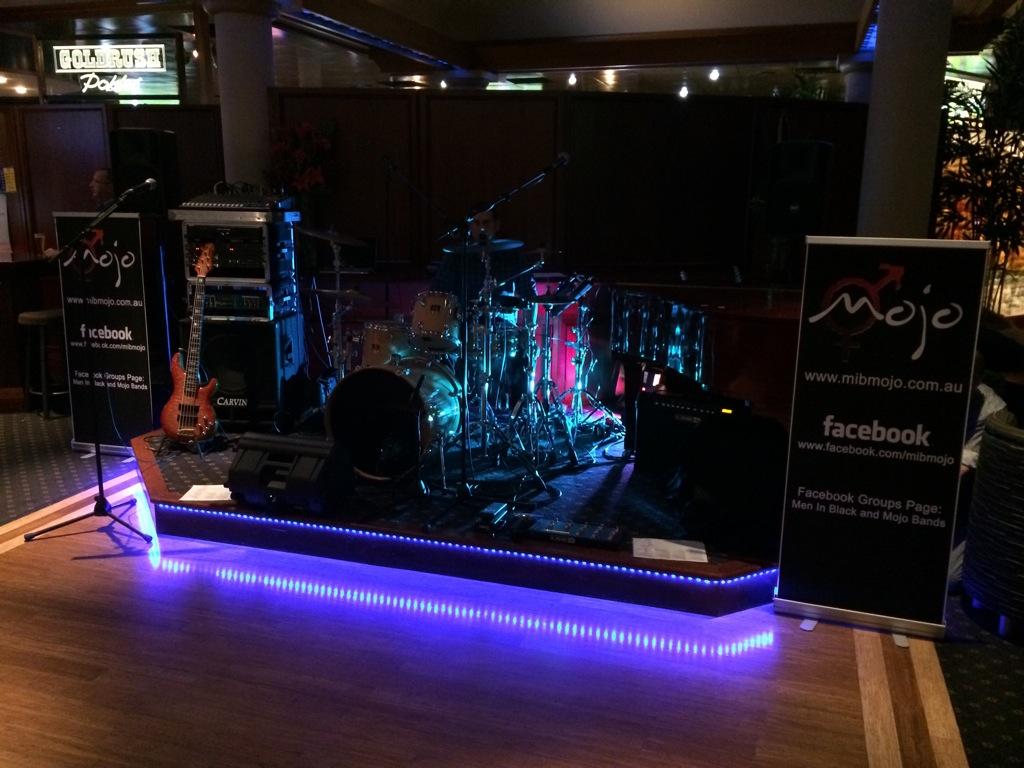 RobElliott12's tweet photo. @TonsleyHotel Mojo all set to go! Come on down for great music at a great venue! http://t.co/czsKGM6ga8