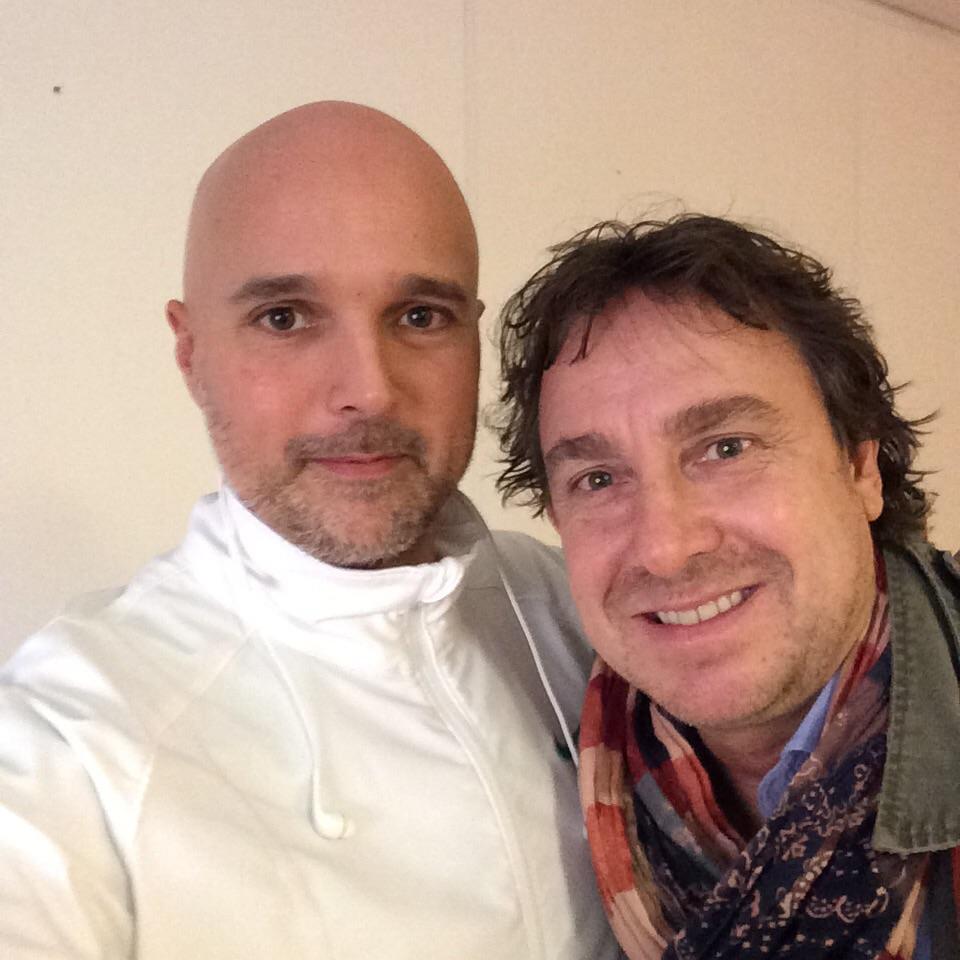 Vilouca's tweet photo. Niet mijn coach maar toch veel input gekregen. Fijne inspirerende man. Dankjewel @marcoborsato #tvoh #vilouca http://t.co/G2feyYAibr