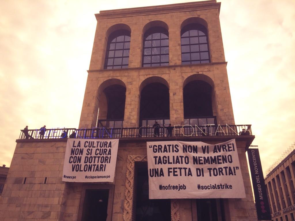 #socialstrike ora in piazza duomo #milano Lucio Fontana: 'gratis non vi avrei tagliato nemmeno una fetta di torta'