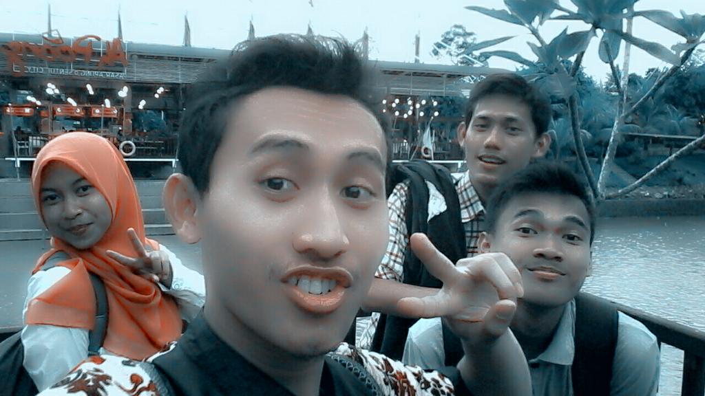 siswantoipb's tweet photo. @GraPARIBogor Siswanto 625 #TSELAhPoong http://t.co/2A0imDCFty