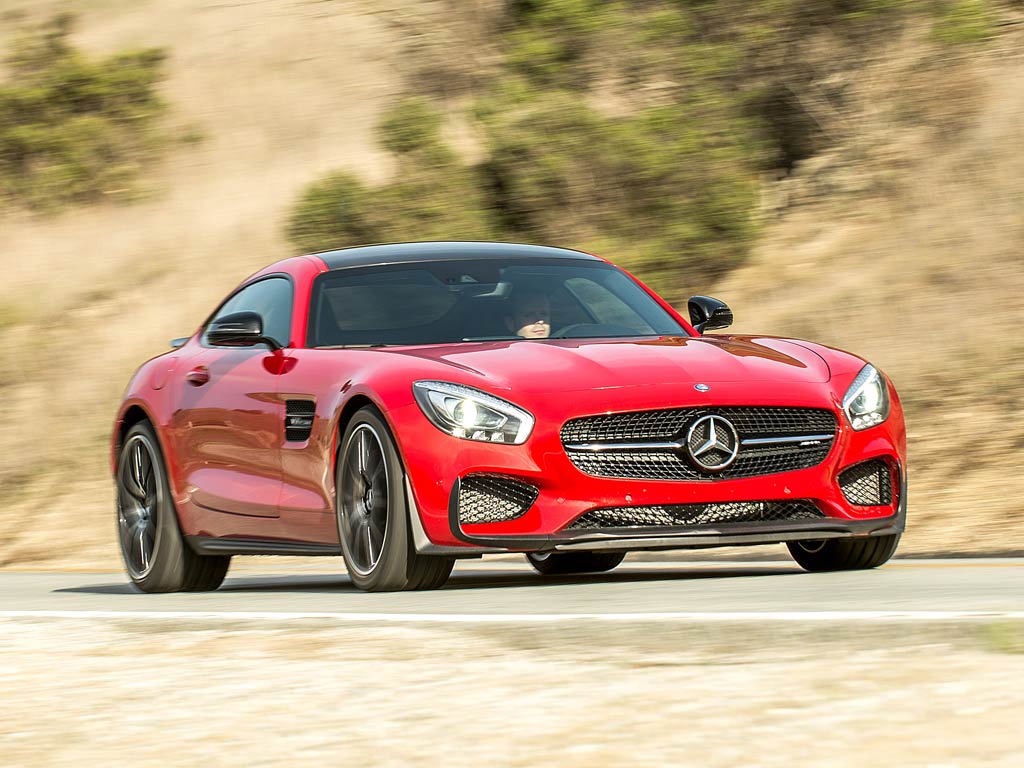 MercedesHouseBe's tweet photo. Popping colour #MercedesBenz #AMGGT  MT @PistonHeads: The waiting is over! AMG GT review here http://t.co/d5BLxLz8U6 http://t.co/5u2Wj2ntaS