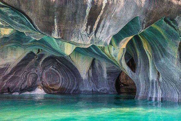 _Paisajes_'s tweet photo. Cuevas de mármol en el sur de la Patagonia, Chile. http://t.co/JCMo1jRj49