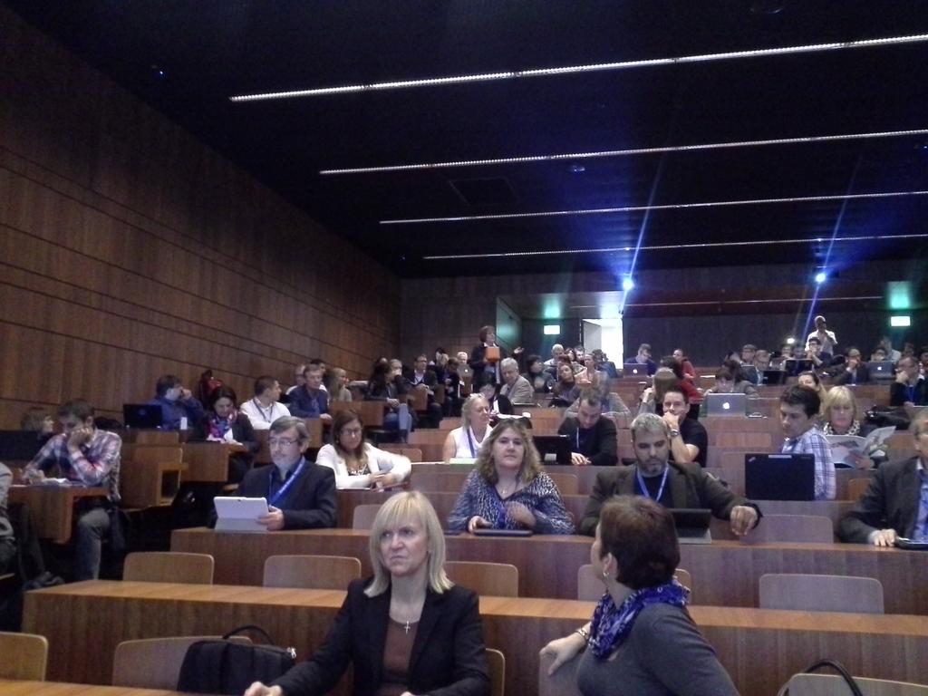 eu_schoolnet's tweet photo. #eminent2014 #lsl_eu mantra: showcase demonstrate & validate @DianaBannister we wanted to show what real schools are http://t.co/FKqAXbOHXH