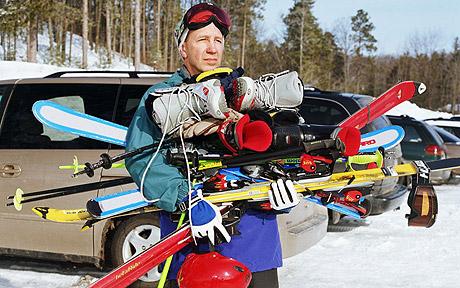 rise_festival's tweet photo. Too much or no #ski equipment at home? Save yourself all the hassle and hire your gear at #RiseFestival! http://t.co/l23ycKMgLO