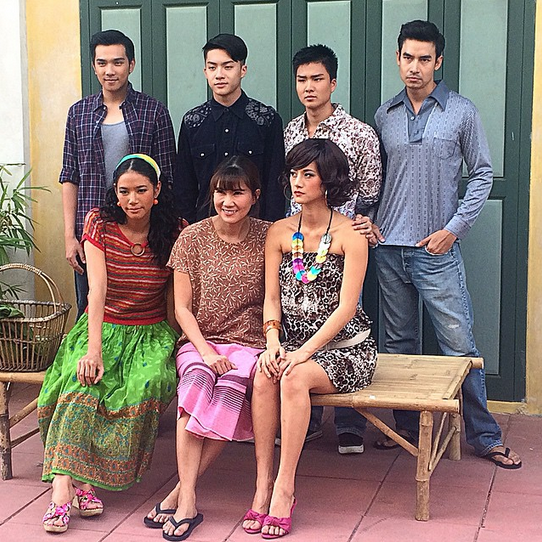 Aonnasaran_Fc's tweet photo. IG #oubmakeup : Fitting ละครผู้หญิงคนนั้นชื่อบุญรอด #exct#hairstylist http://t.co/ytuhIw4Zvb
