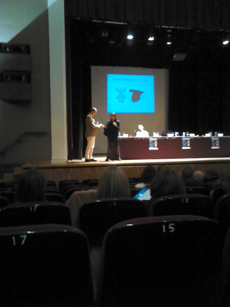 RubenMA13's tweet photo. #consaburaemprende EXITO= encontrar un buen emprendedor+buen proyecto+buen acompañamiento http://t.co/o20SsDu7lp