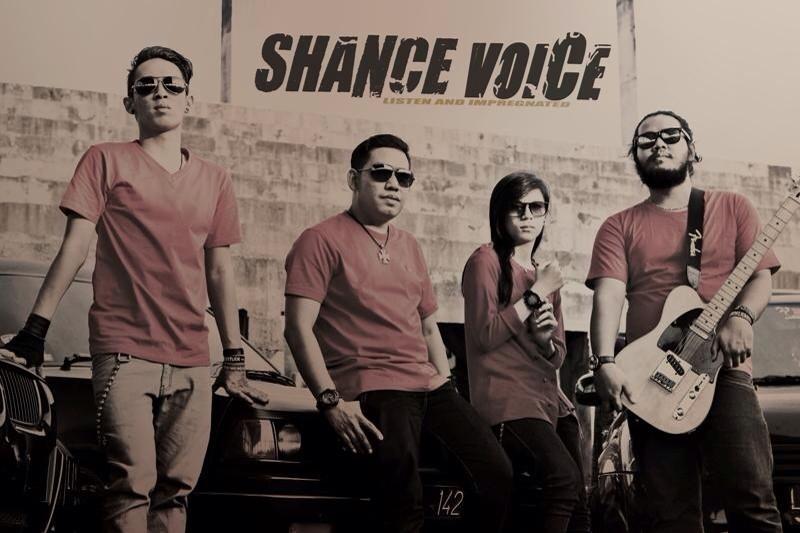 ELEORA6COMM's tweet photo. @erwin_cobain @Aje_LO @hinanghinung @ShanceVoice cc: @dhanagembul @erickvanimaji @ELEORA6COMM \m/ http://t.co/v3fRp3SPyv"