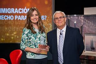 IESBenjaminTude's tweet photo. VÍCTOR ANTÓN MODREGO sale el martes 24 en el programa Millennium de la 2 de TVE sobre la excelencia educativa. http://t.co/QL9A0BfEHV