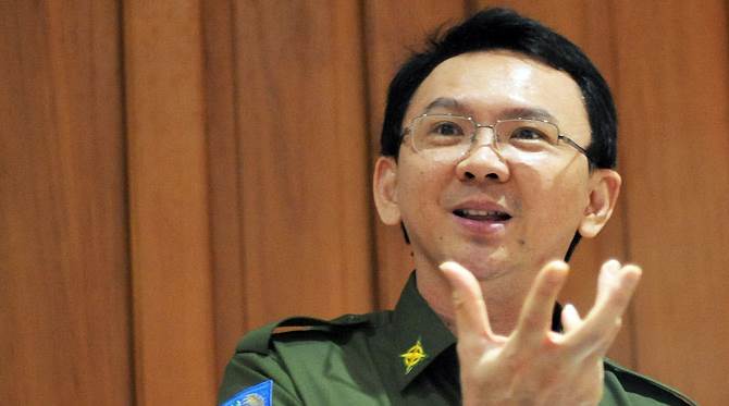 kata2bijak's tweet photo. Resmi pimpin DKI, hashtag #GubernurAhok rajai trending topic Twitter dunia -> http://t.co/oMlqUmoy1t via @GadgetGaul https://t.co/w3dkHGoySi