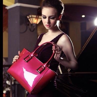 JThomasLuxury's tweet photo. Clayton Thomas Luxury Handbags are for #realtors #computertechs #pharmacists #Rihanna #Entrepreneurs http://t.co/LROBT93gRg
