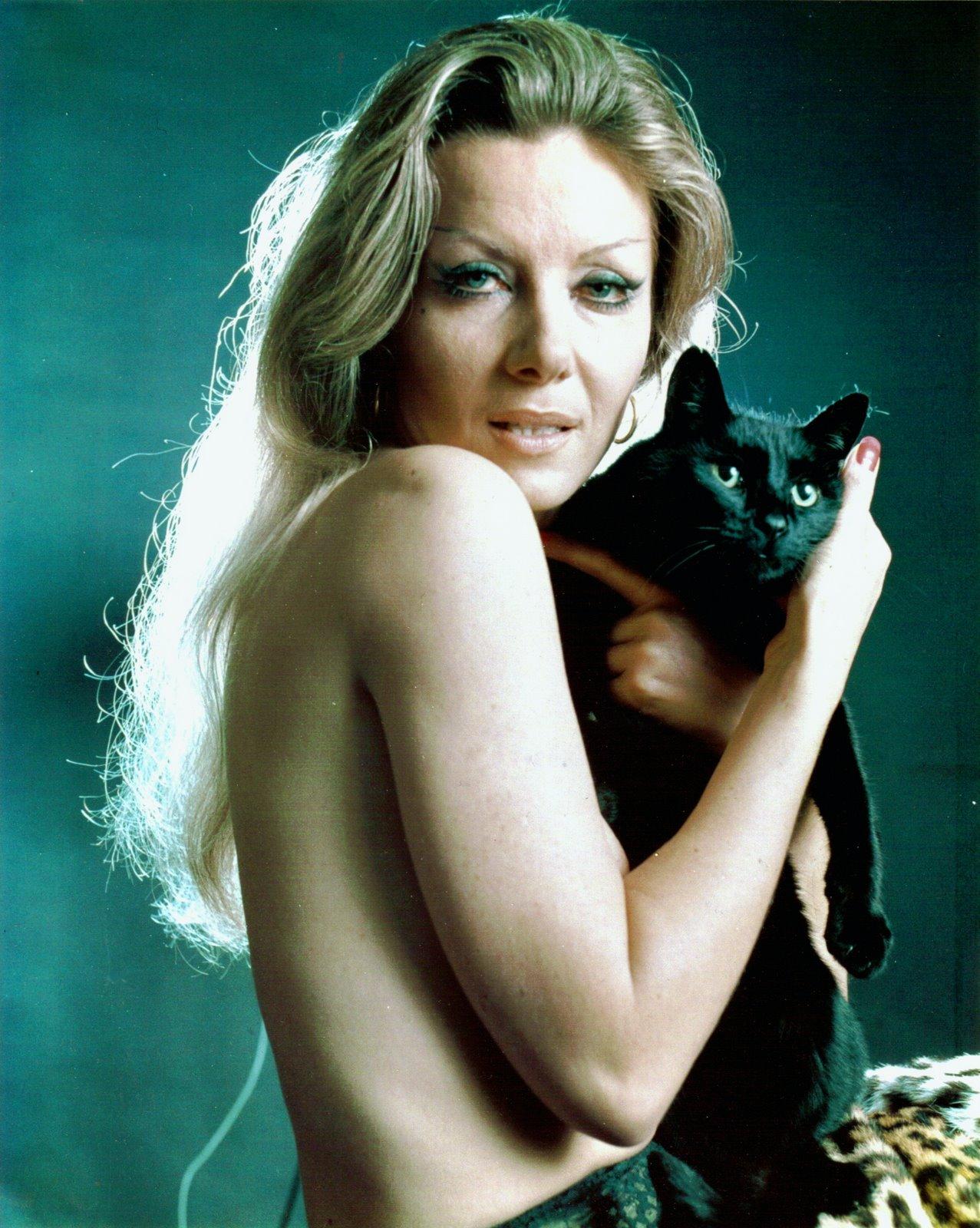 Happy Birthday to horror star Ingrid Pitt. 