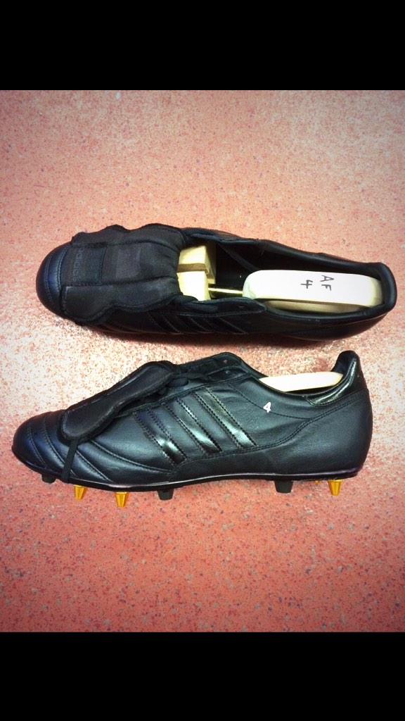 coacharnott's tweet photo. @Tad690 I'm a big fan of these put together by @tootsbootsuk - want a pair myself! #Hybrid #AllWeather http://t.co/ymIM7xbs9T