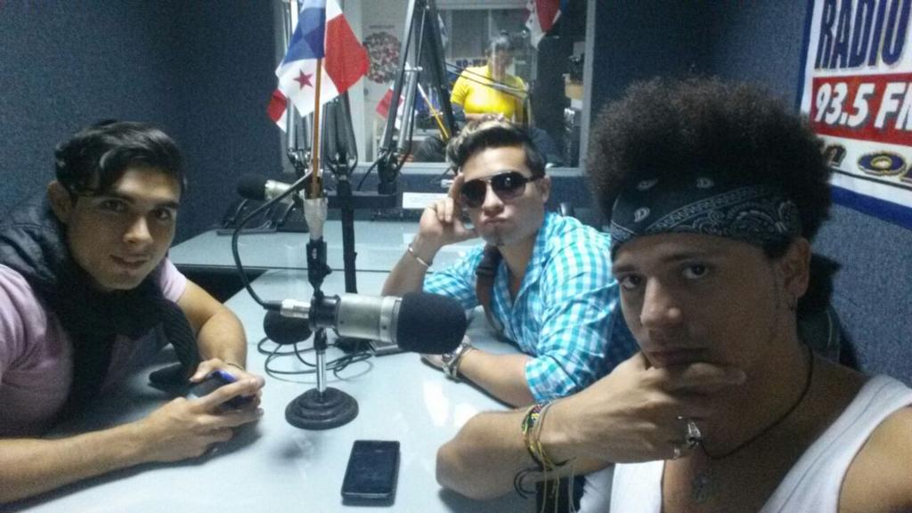 BambinosPty's tweet photo. Preparados en @RadioMetropolis93.5 estaremos hablando del #VidepClip "Me Extrañaras" #Bachata #Urbanmusic #Panama http://t.co/MaiDzl7piO