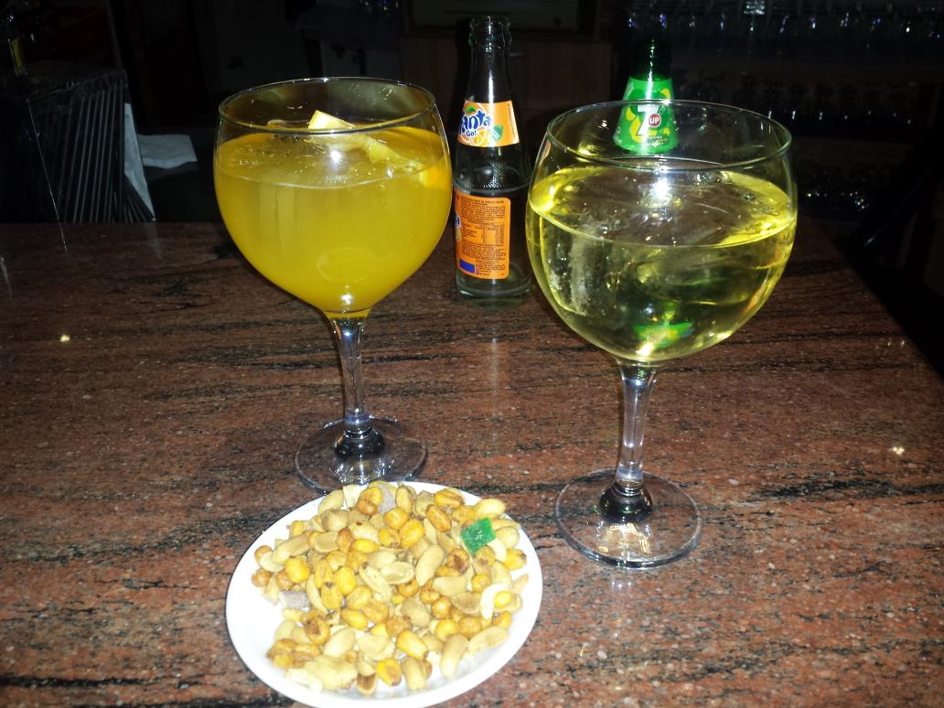 godinosanchezs's tweet photo. Con @josechirrete y @forigevol69 hechando Buenos ratillos http://t.co/ipdyKqNXe8