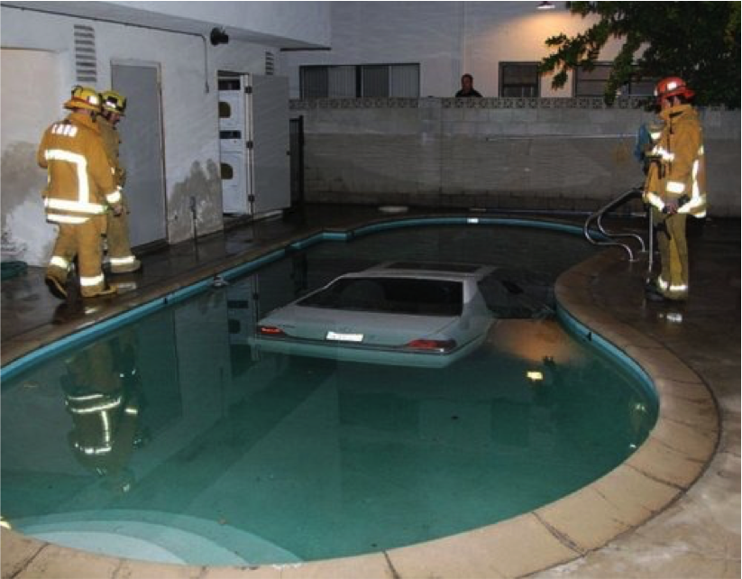 ActimelTeam's tweet photo. Bain de minuit #ilavaitpasprissonactimel http://t.co/YVS8xvPaWW