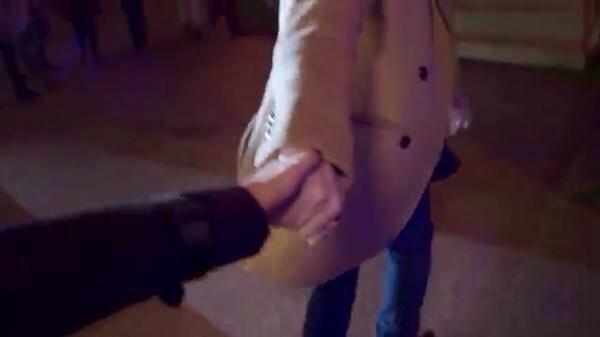 isozarry's tweet photo. ME DIERON LA MANO, ME DIERON LA MANO http://t.co/RaKj7FPKyy