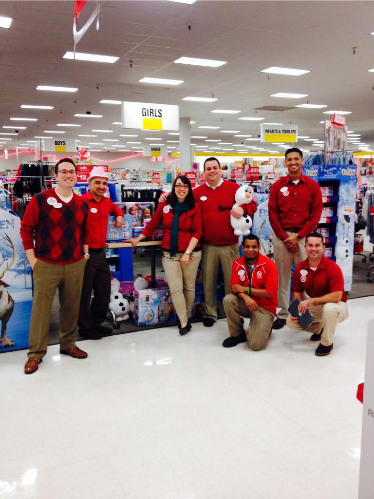 LytiaZ's tweet photo. #TheView322 is Holiday ready and excited for #FrozenatTarget ! @awgreberTGT @merklausner http://t.co/NQ9ttqaWZn