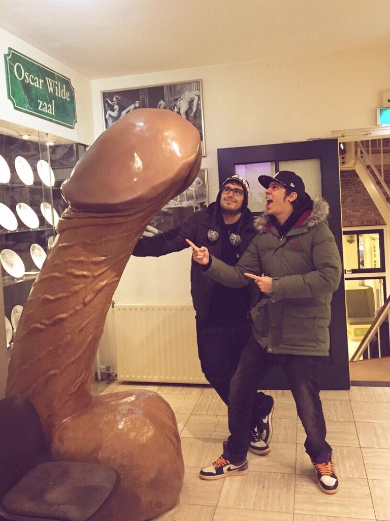 Rubiu5's tweet image. Pues aqui, en el Museo de Penes de Amsterdam