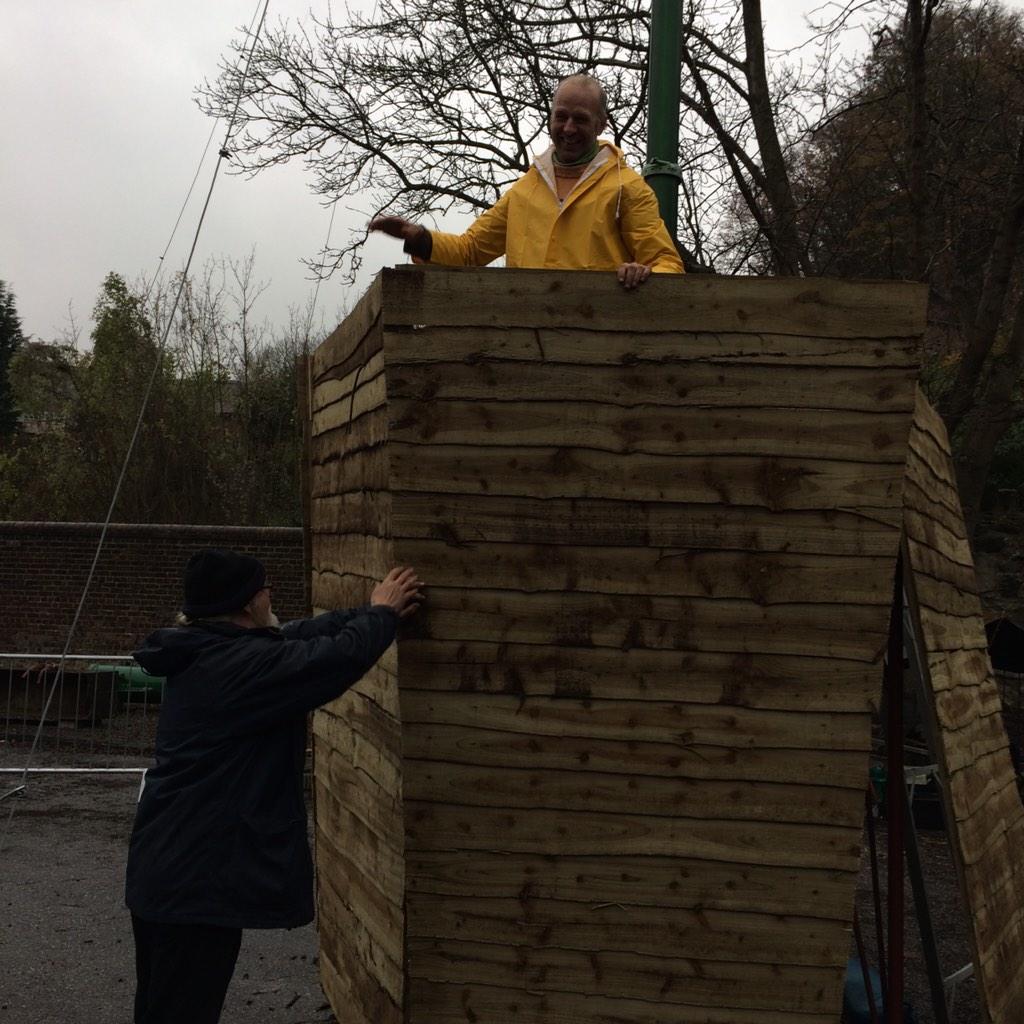 Laura Simcox tweet media