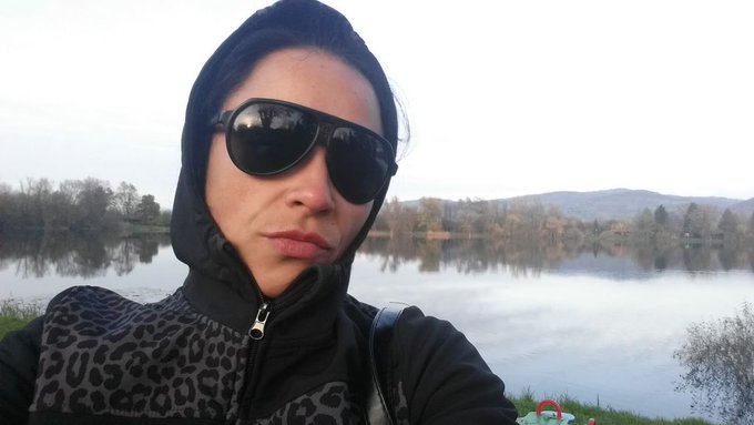 Mm #D&iacute;a de relax. #Limpiezadecoche #rocemanguera #alimentandocisnes @salmadnora @babydenora  y mucho<a href="/tag/d%C3%ADa"class="tags">#D&iacute;a</a><a href="/tag/limpiezadecoche"class="tags">#Limpiezadecoche</a><a href="/tag/rocemanguera"class="tags">#rocemanguera</a><a href="/tag/alemania"class="tags"><span>#alemania</span></a><a href="/tag/alimentandocisnes"class="tags"><span>#alimentandocisnes</span></a>