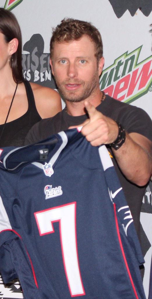  Happy (belated!) birthday to 2014 Gillette Stadium summer concert artist... Dierks Bentley! 