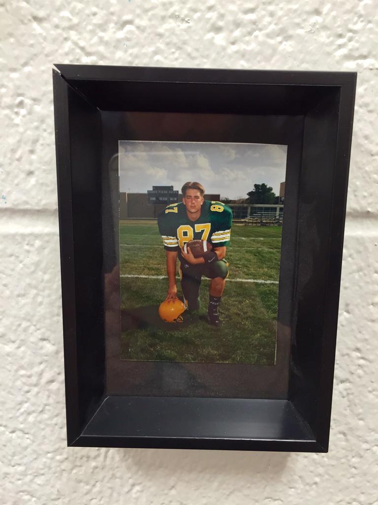 MrLinhartTweets's tweet photo. The Wall of Fame just got a lot more good looking thanks to @SweetsDLunatics! #sweets #CoachDaddy #faceguy http://t.co/hP6HWAjhzo