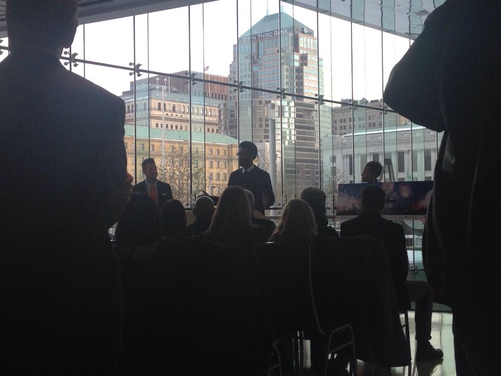 MsLaurenRWelch's tweet photo. .@OhioHomecoming Managing Partner Alanzo Mitchell announcing the location and performers for #CLErocksNYE this year! http://t.co/rWy4l32YS3