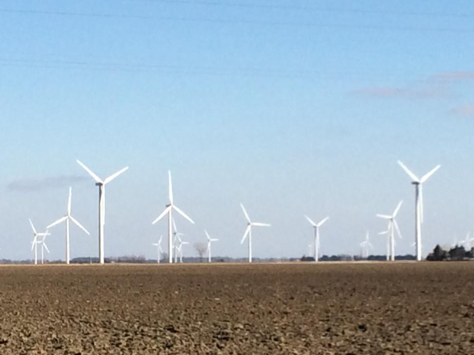 nathantcross's tweet photo. Thumb growers, powered by wind. http://t.co/KBVDzqA8Bt