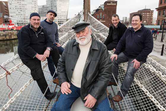 SamMemHall's tweet image. Kimbers Men performing sea shanties at T'hut on Saturday night Bar on the night Should be a good do Tickets o'nt door
