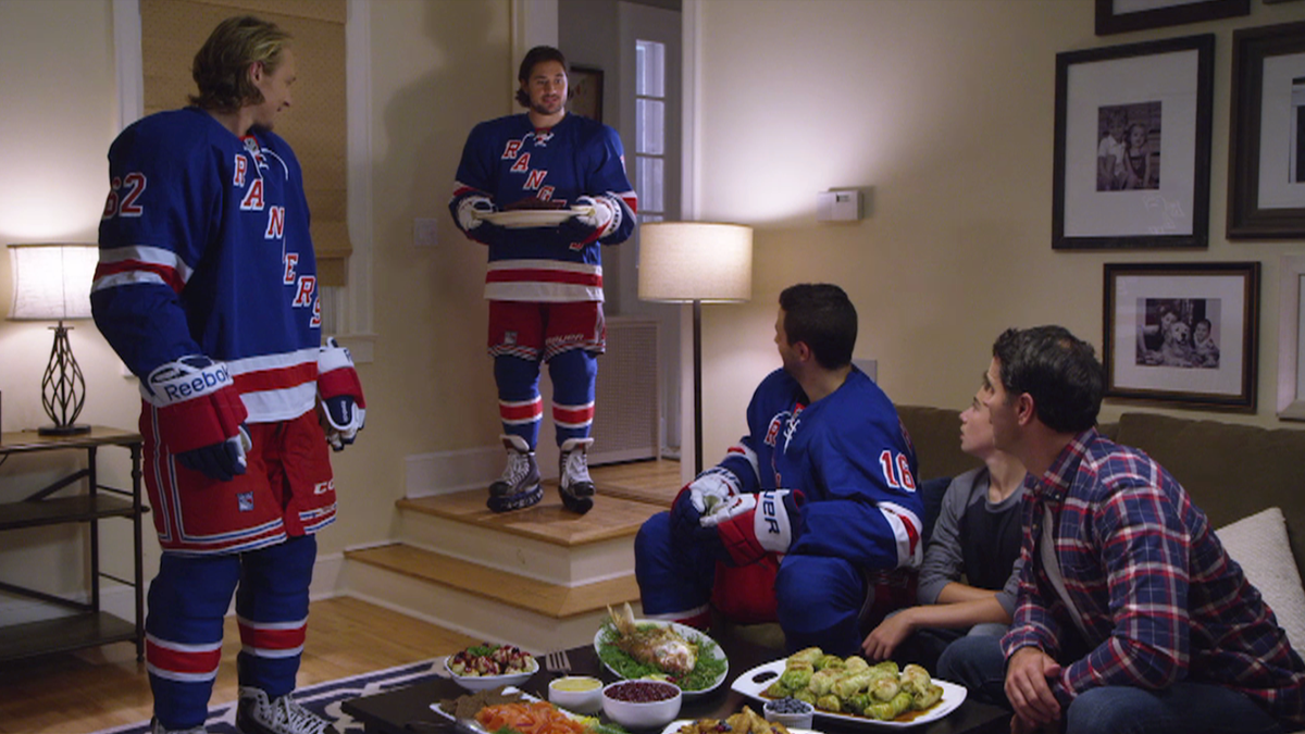 “<a href="/NYRangers/">New York Rangers</a>: Scandinavian night in #RANGERS Watch our new commercial! #NYR blueshirtsunited.com/video/welcome-… ” #köttfärslimpa