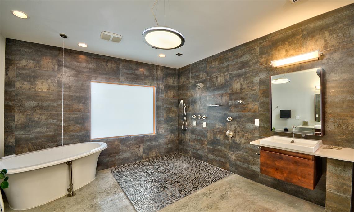 Trending: The #LuxuryShower is the New Tub - go.shr.lc/11Lu2NA via PSIR's Extraordinary Living Blog