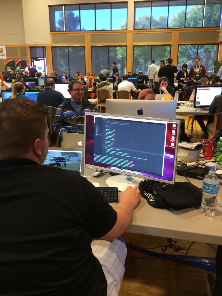 PaulHill_io's tweet photo. Hundreds of coders have descended upon #StGeorge for #CodeCamp14 #BringYourGenius http://t.co/STx9OXrq90