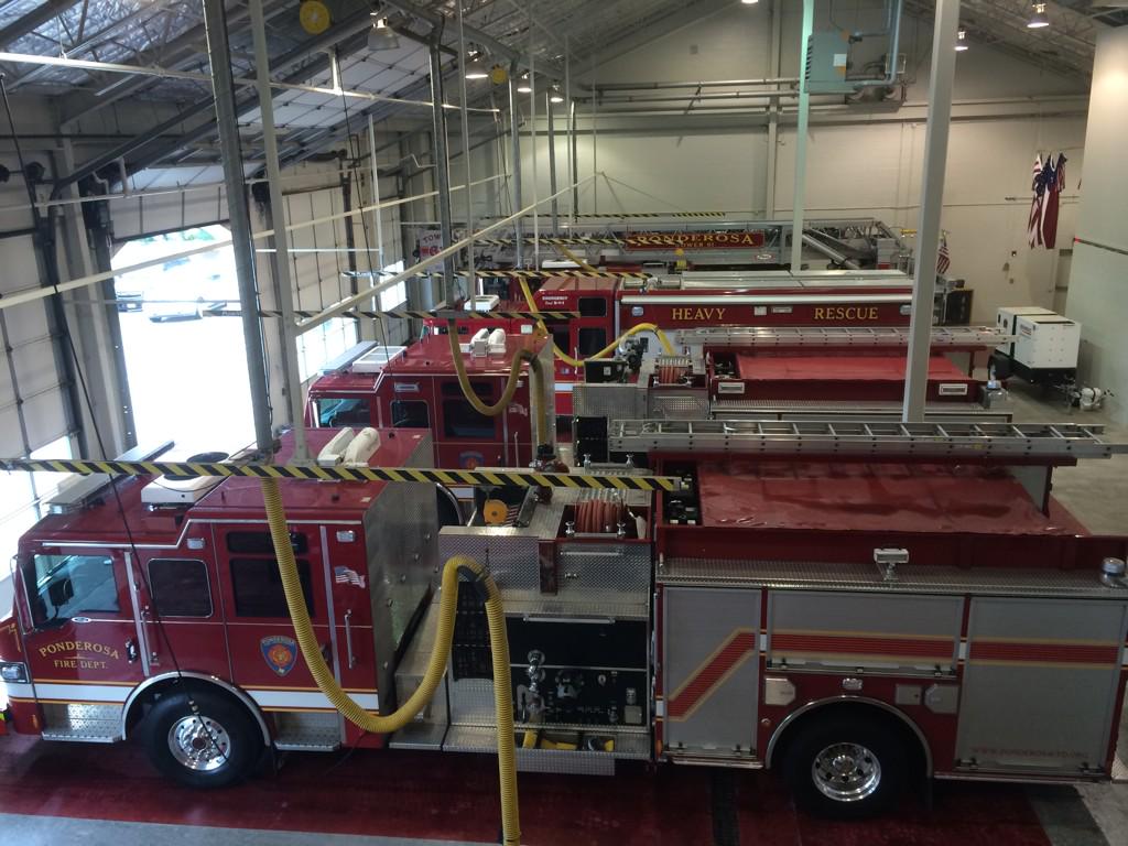 NISTPublicSafeT's tweet photo. Last presentation in Texas for the NIST Engineers at the Ponderosa Fire Dept. #Moderntactics http://t.co/TlLcHNt4fJ
