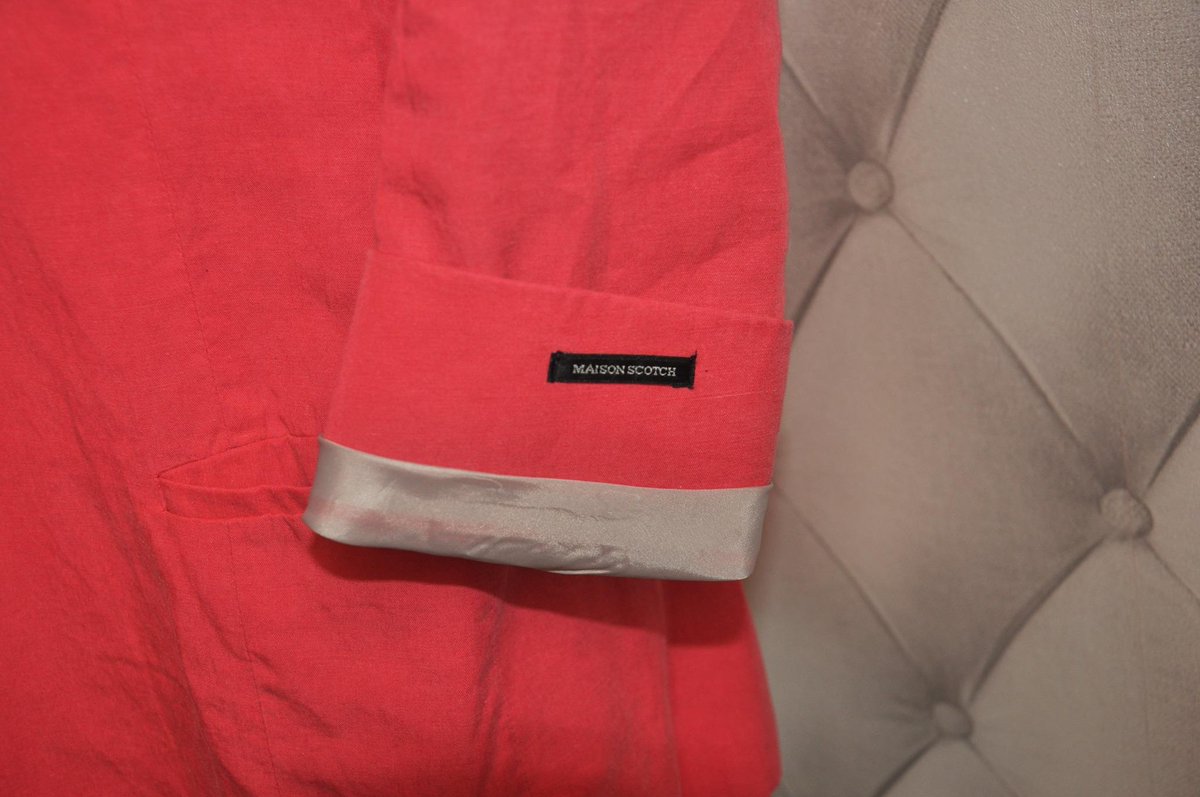 Casual luxury! Amazing Maison Scotch fashion pick of the day!! Colbert size 3 (maat L) € 32,50